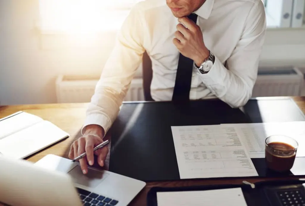 Télétravail : doit-on continuer à travailler avec les bureaux classiques ?