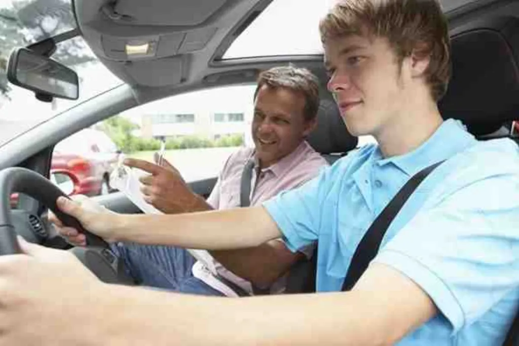 Quel diplôme pour ouvrir une auto-école ?