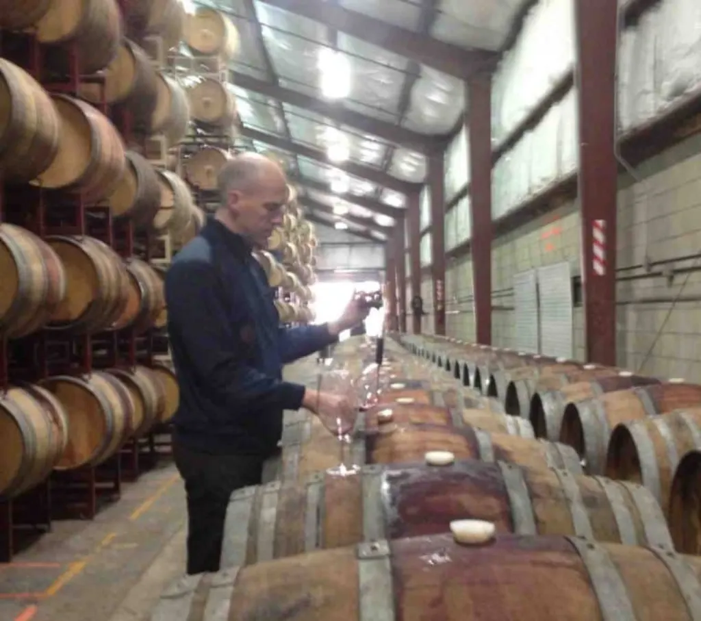 Quelle est la différence entre un vigneron et un viticulteur ? [month] [year]