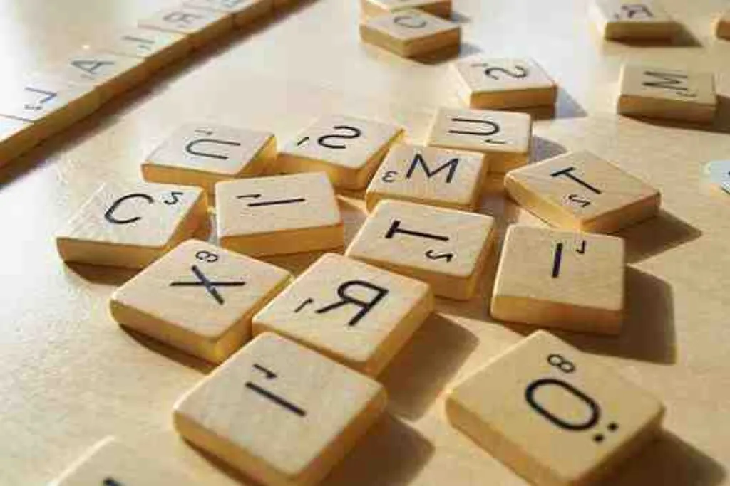 Qui au Scrabble ? [month] [year]
