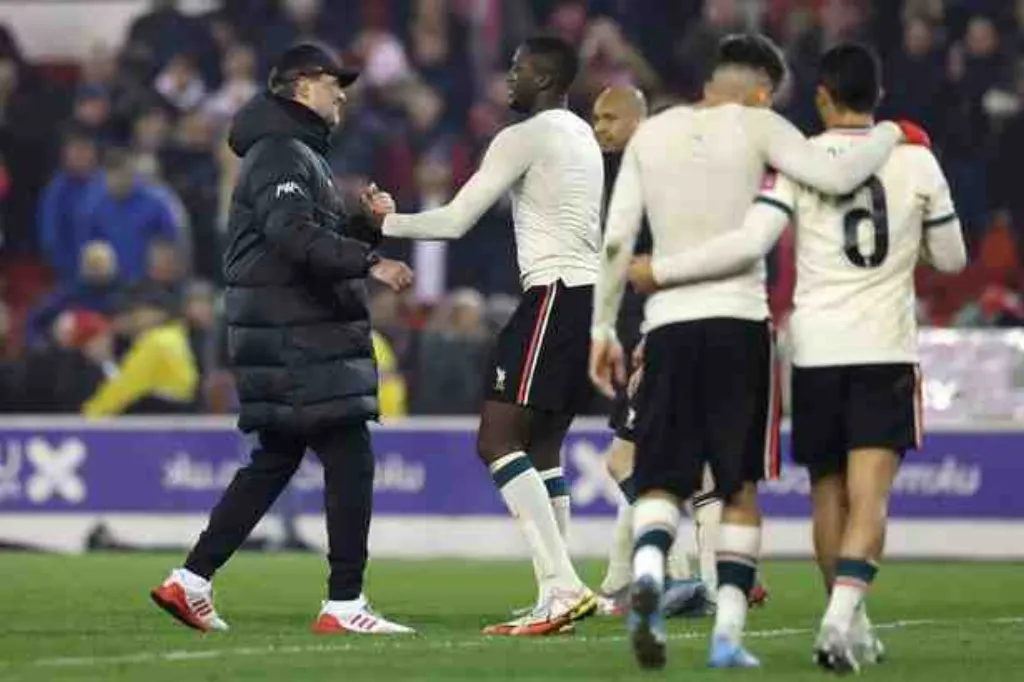Football : derrière le marché des transferts, le business florissant des rumeurs de mercato