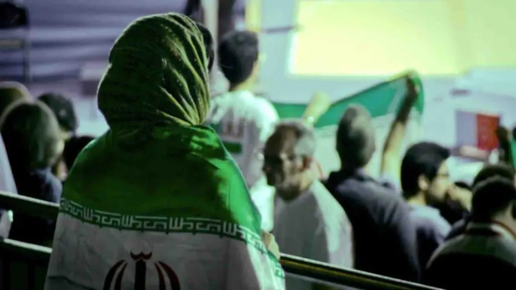 Football. Les Iraniennes assistent à un match de D1 après plus de 40 ans d'interdiction de stade