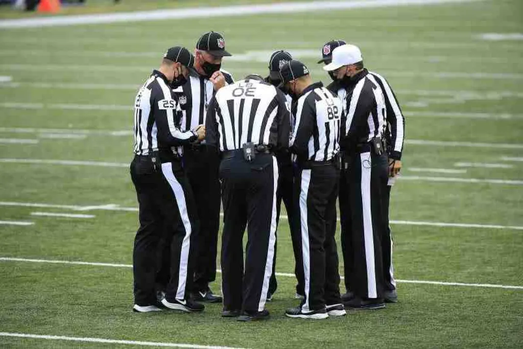 Ligue 1 : Combien gagne un arbitre de football professionnel ?