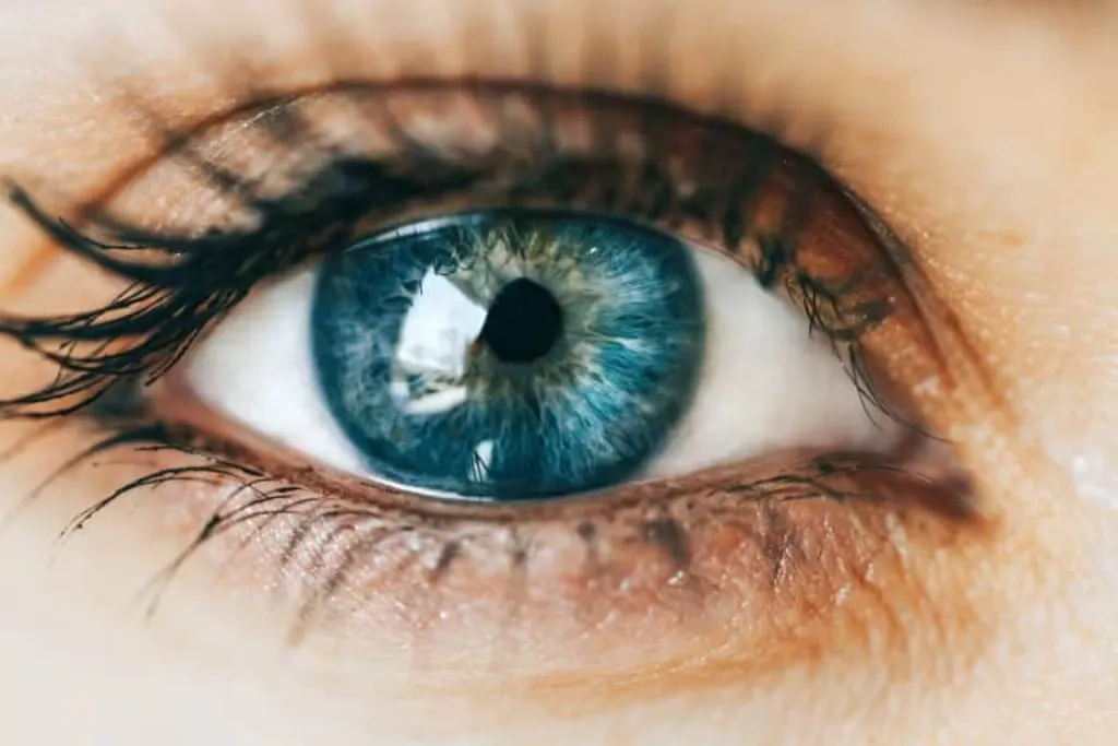 blue eye