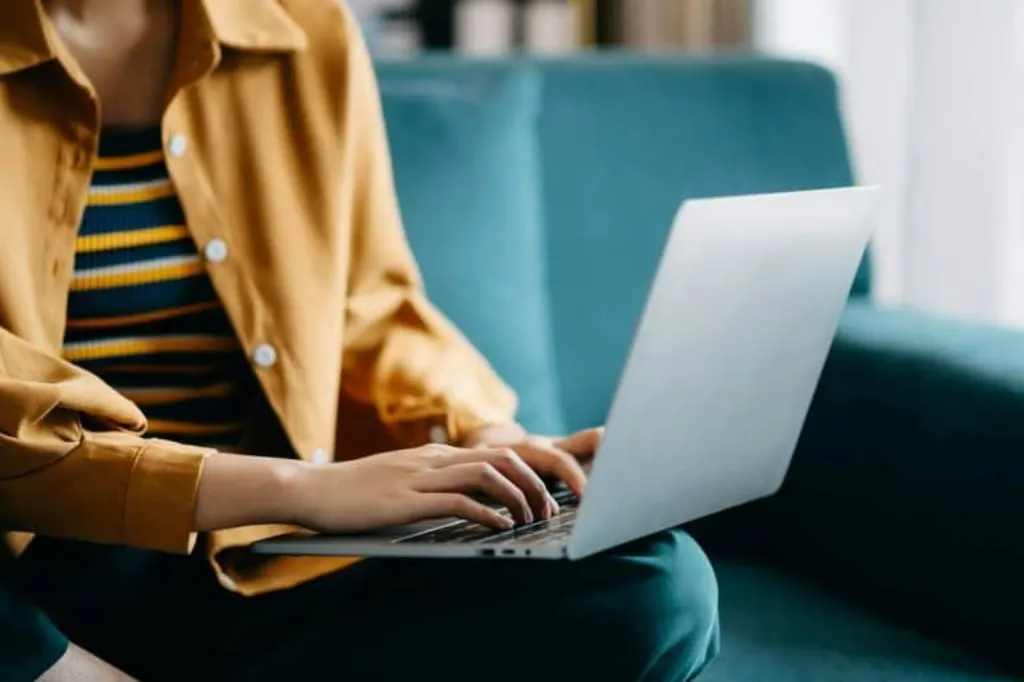 Découvrez les secrets infaillibles pour bâtir une startup IA rentable dès le départ !