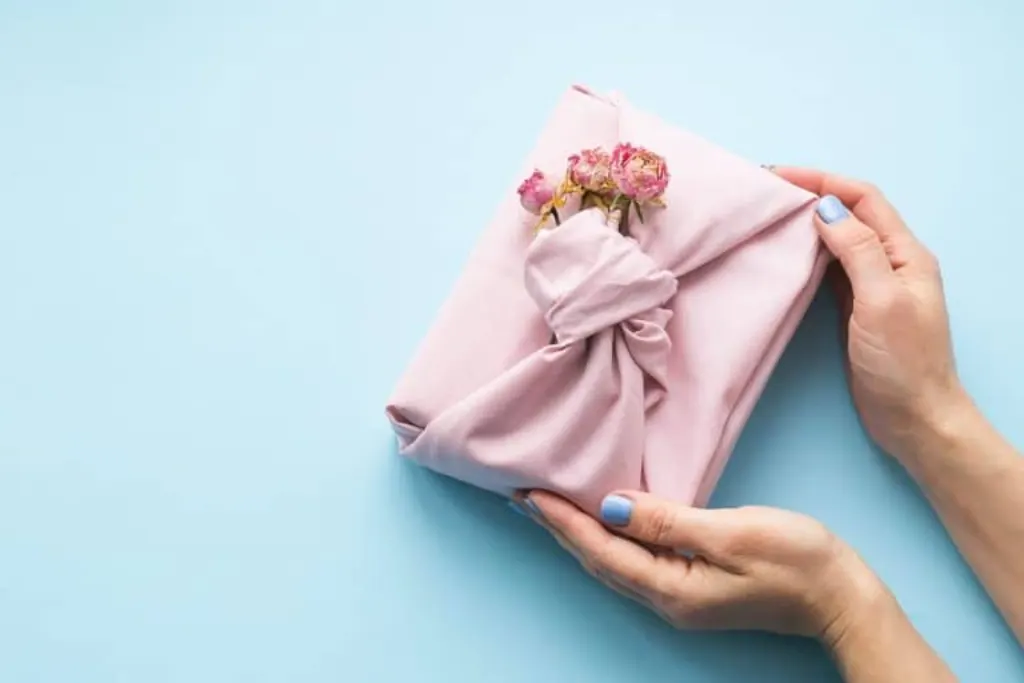 Découvrez « Gift Mode » d’Etsy : L’incroyable fonctionnalité IA qui génère plus de 200 guides cadeaux !
