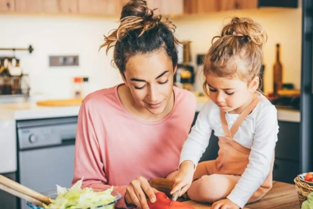 Le film « The Kitchen » rend-il hommage à un certain Jono décédé ?