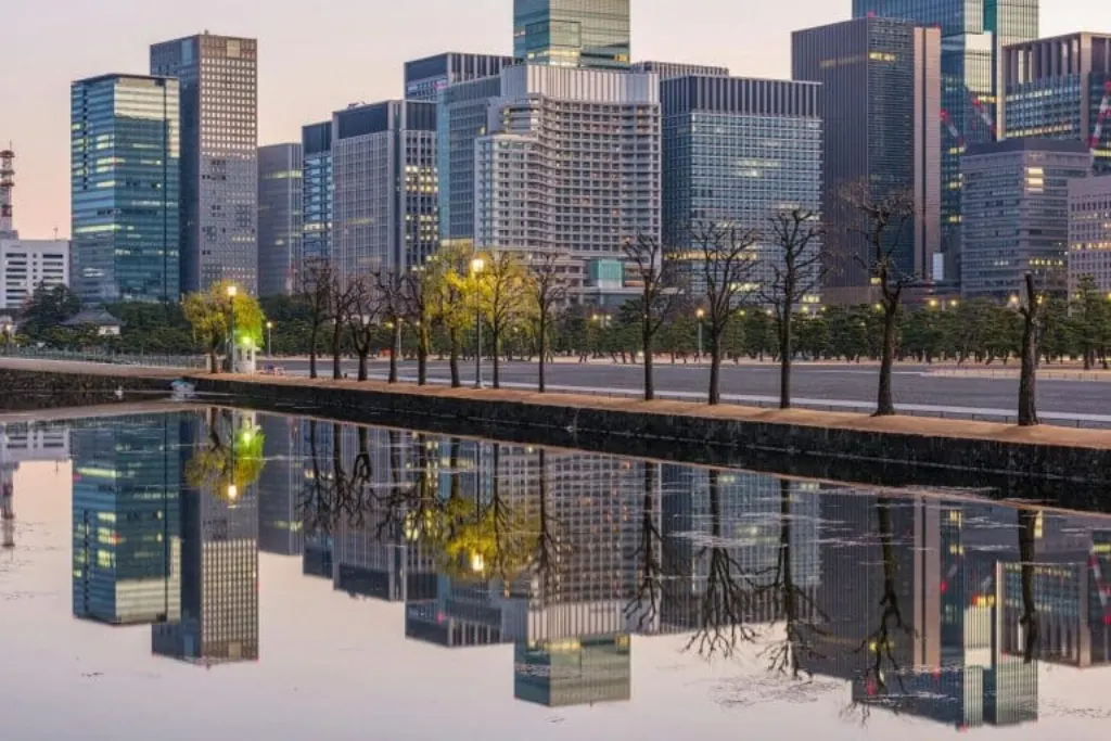 Tesla licencie des milliers d’employés alors qu’OpenAI prévoit une nouvelle implantation flamboyante à Tokyo !