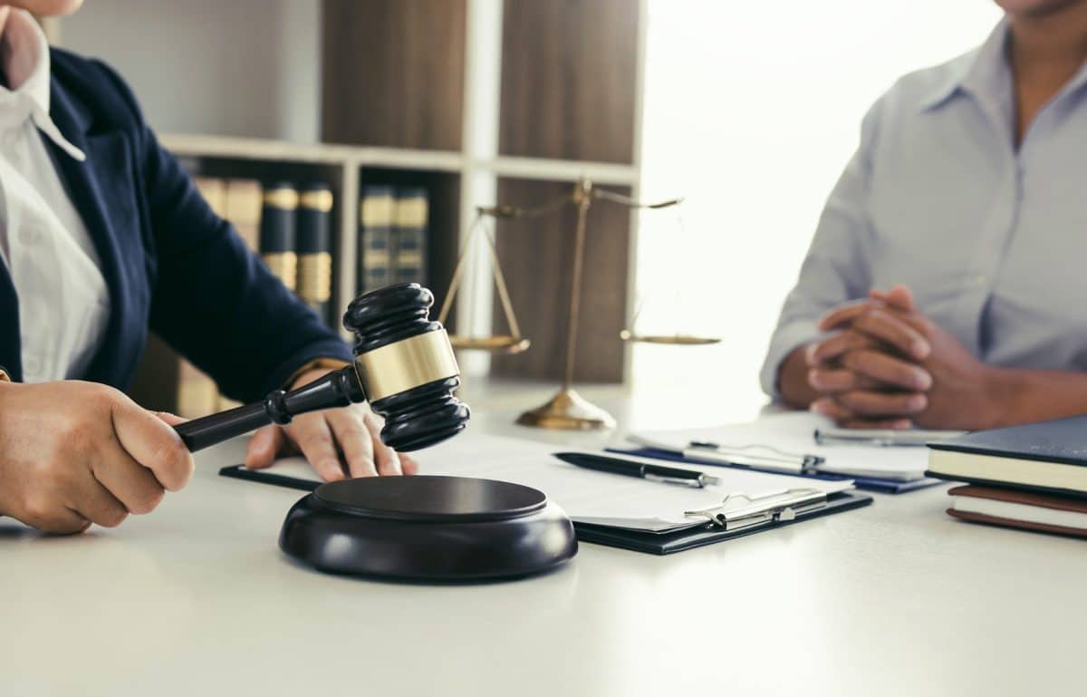 service contrefaisant